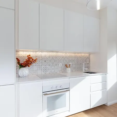 Spacious & Sunny Flat - Terrace & Garage Apartament