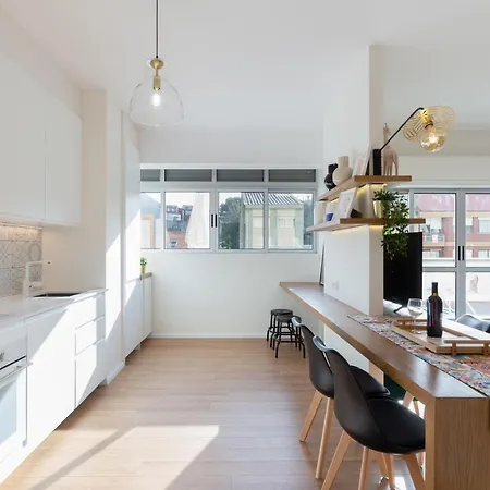 Spacious & Sunny Flat - Terrace & Garage